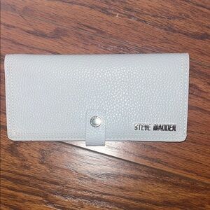 Steve Madden Light Gray Wallet